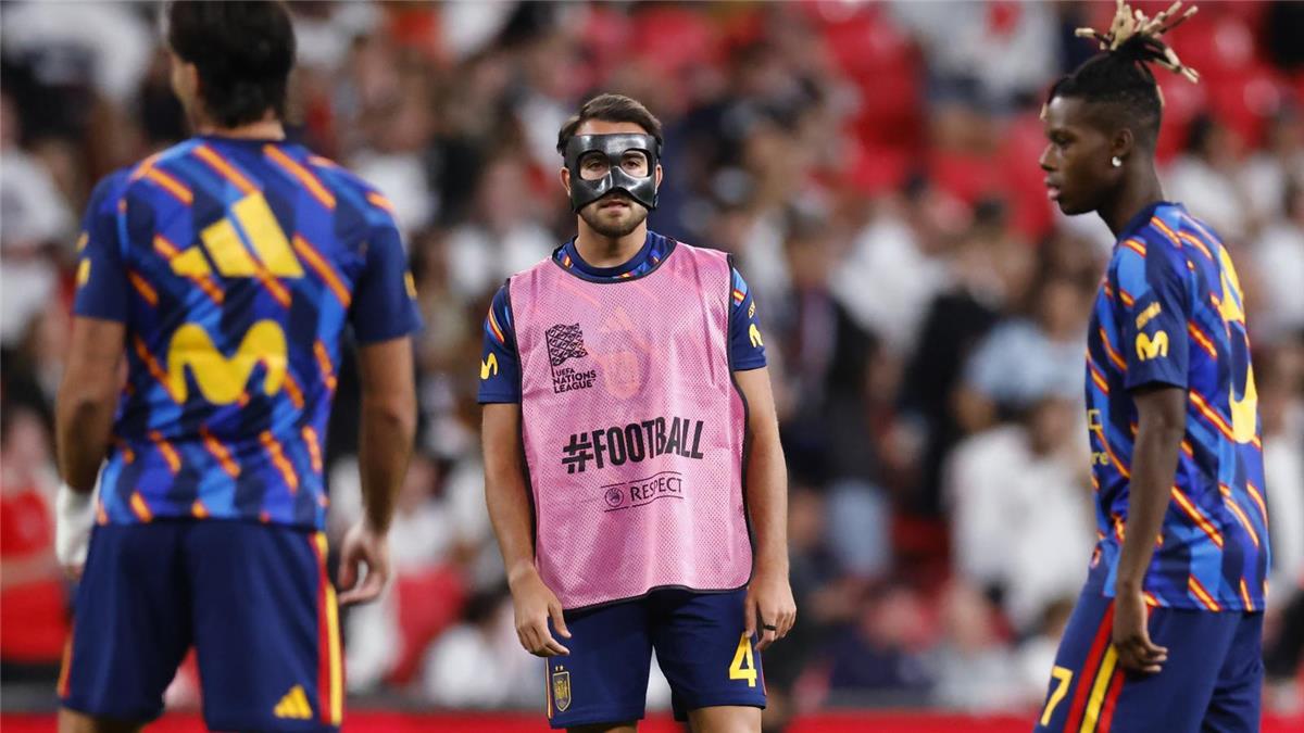 أليكس جريمالدو يغادر معسكر منتخب إسبانيا بسبب إصابة عضلية