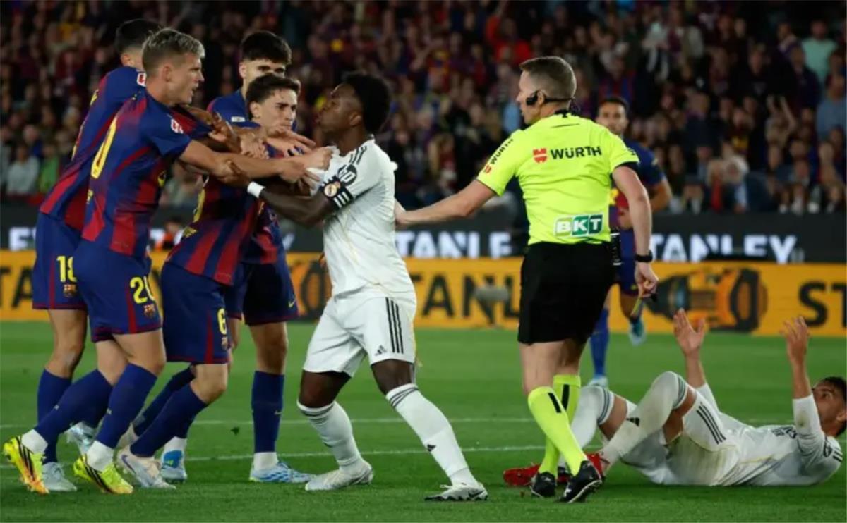 رسميًا | تحديد موعد مباراة برشلونة وريال مدريد في الجولة العاشرة بالدوري الإسباني