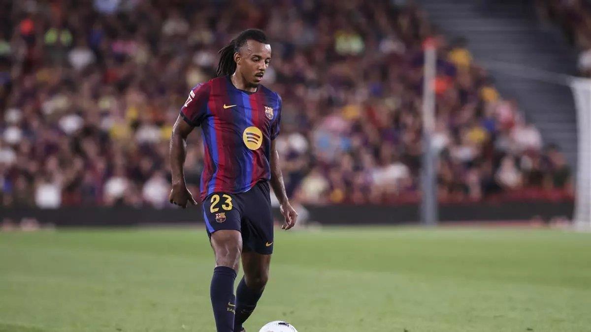 برشلونة يرحب بعرض لا يقل عن 50 مليون يورو لبيع جول كوندي