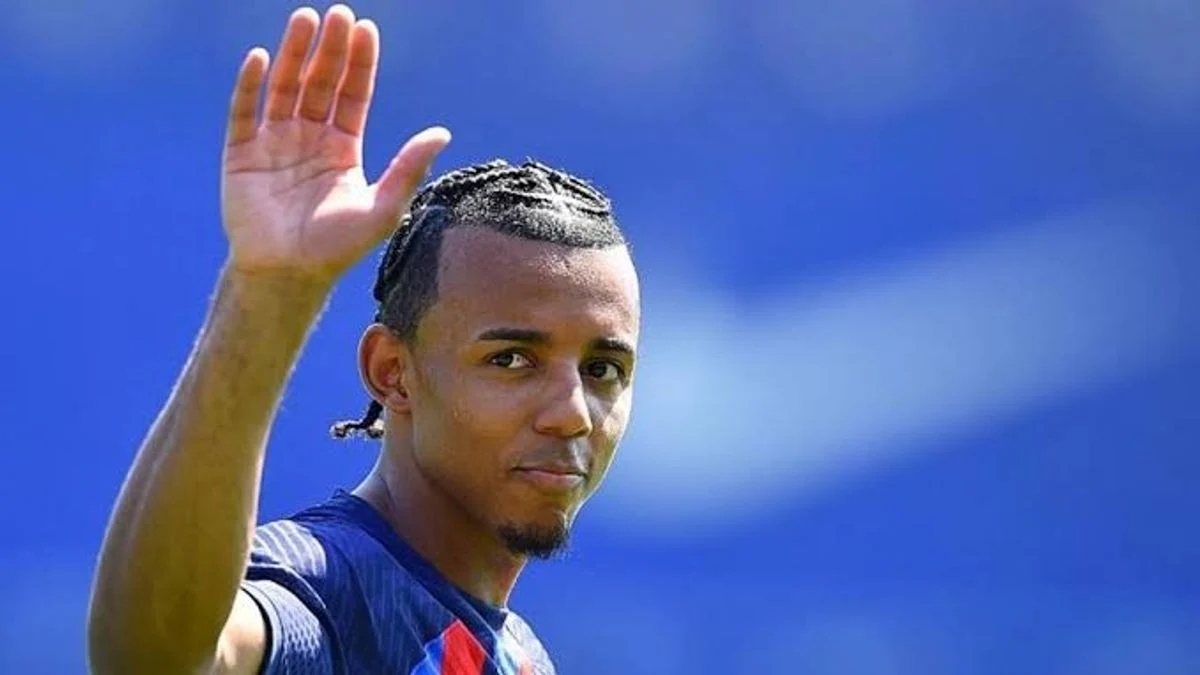 جول كوندي يواجه غيابًا غير مسبوق عن مباريات برشلونة في الدوري الإسباني