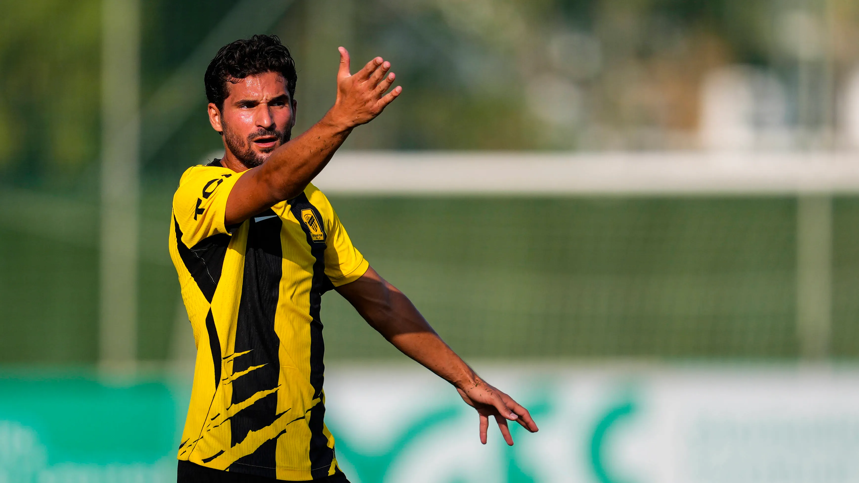 حسام عوار يكشف حلمًا لم يتحقق ويحدد طموحه مع اتحاد جدة
