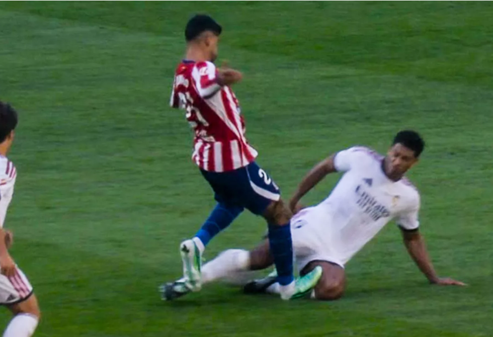 ريال مدريد ينتقد تحكيم أورتيس أرياس بعد الخسارة أمام أتلتيكو مدريد