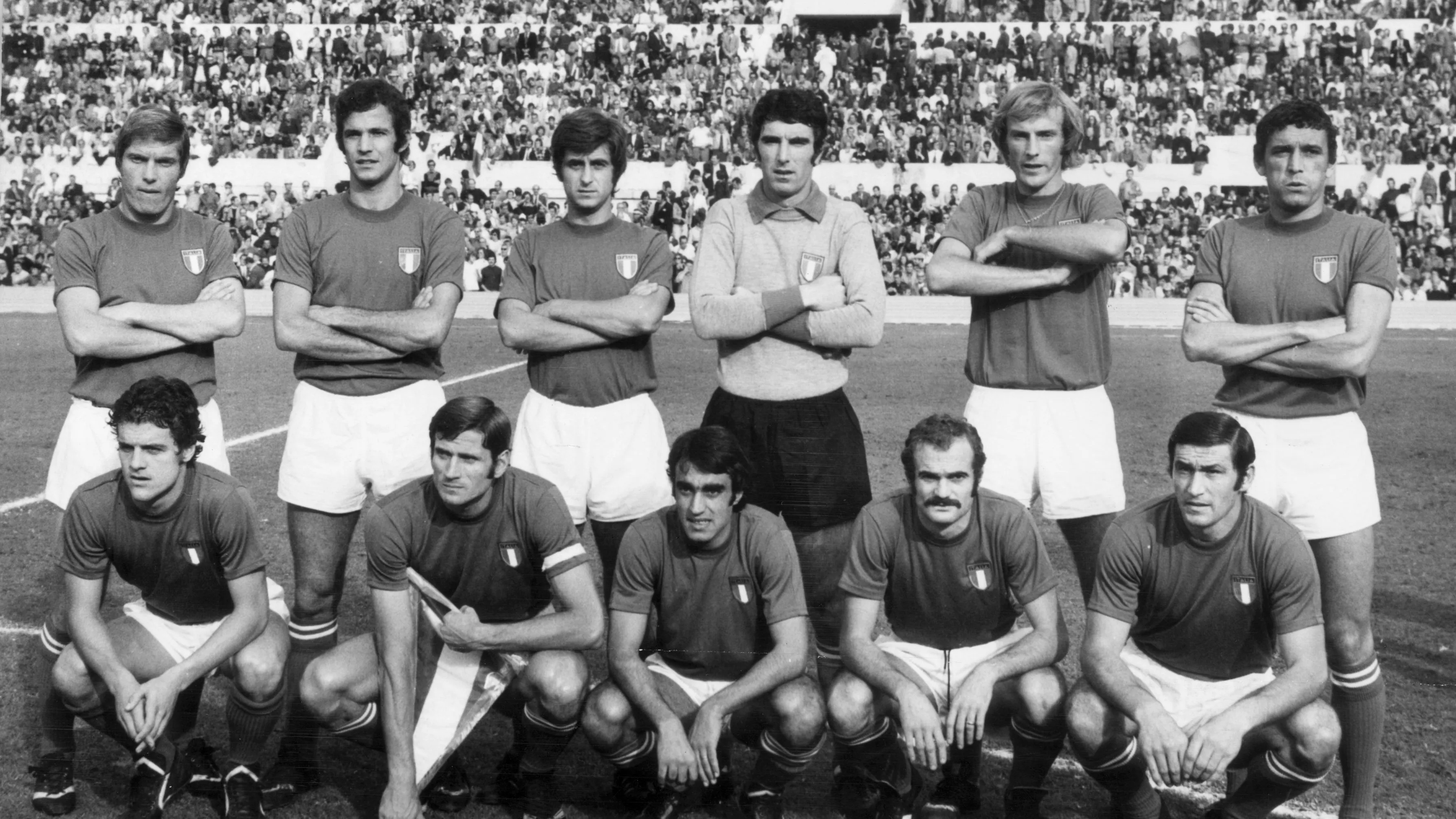 وفاة أسطورة إنتر ميلان ومنتخب إيطاليا ساندرو ماتزولا عن 83 عامًا