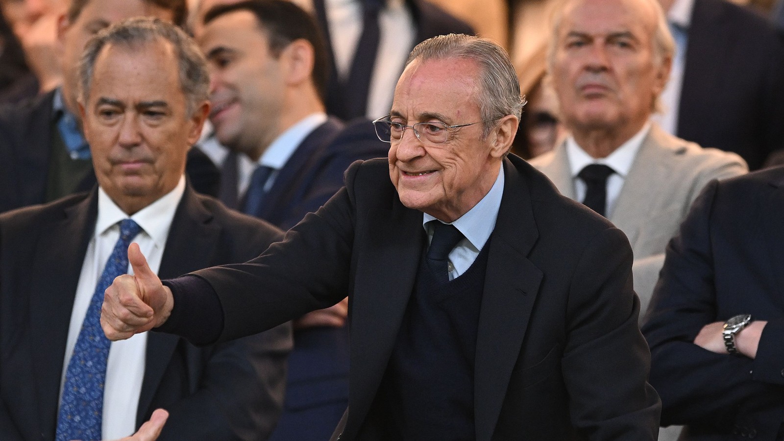 ثورة إدارية.. بيريز يستعد لقرار تاريخي في ريال مدريد