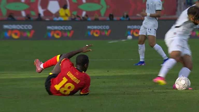 فلافيو وجيلبرتو ومابولولو وشيكو بانزا.. رباعي الدوري المصري أمام الفراعنة بقميص أنجولا