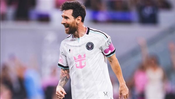 برشلونة يحتفي بهدف ميسي الرائع في شباك كولومبوس كرو