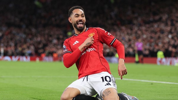 ماتيوس كونيا بقميص منتخب مصر أمام الأهرامات ويثير تفاعلًا واسعًا