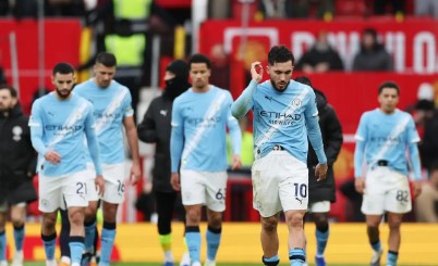 سيسيه يرد على روني ومايك دين بسبب جدل مباراة مانشستر سيتي وQPR