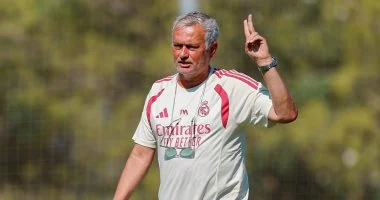 مورينيو يشيد بقوة أتلتيكو ويرفض مقارنة ريال مدريد ببرشلونة