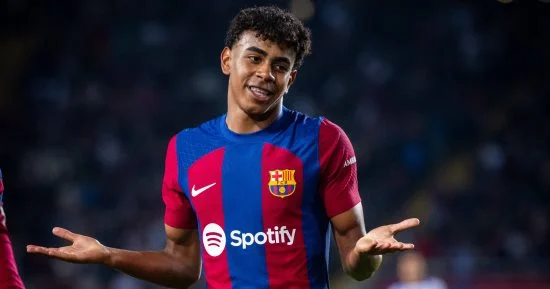 لامين يامال في الصدارة.. أصغر 10 لاعبين شاركوا مع برشلونة وريال مدريد في القرن الحالي